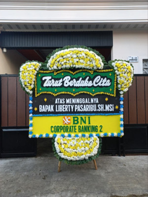 Papan Bunga Duka di Madidir Ure